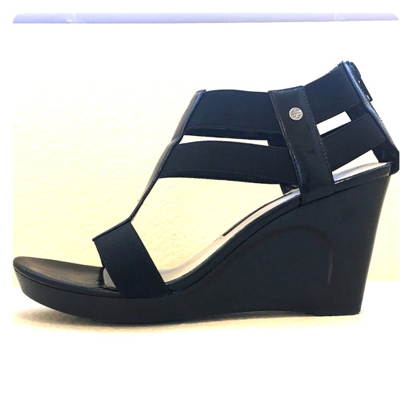 Dana Buchman Shoes - Dana Buchman Simone Black Wedges
